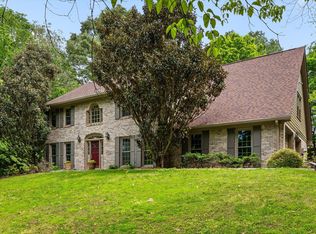 8304 Sugar Mill Ln, Ooltewah, TN 37363