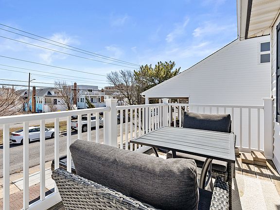 3rd image of 175 Roosevelt Blvd Floor 2