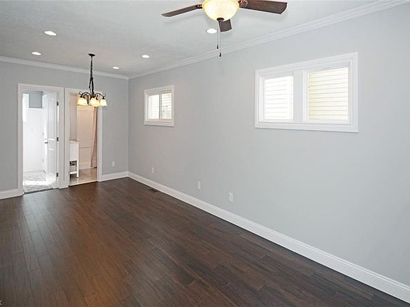 5th image of 249 Columbus St