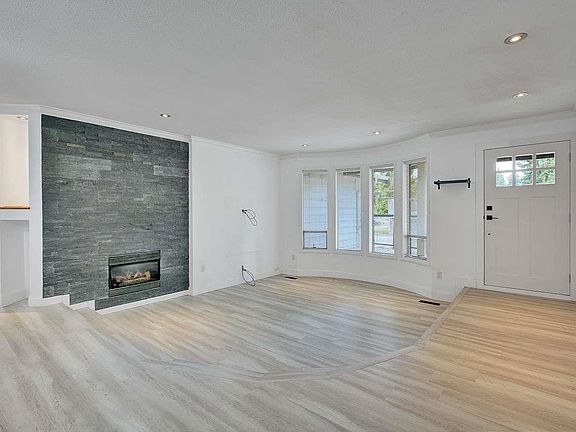 2nd image of 19694 46th Ave