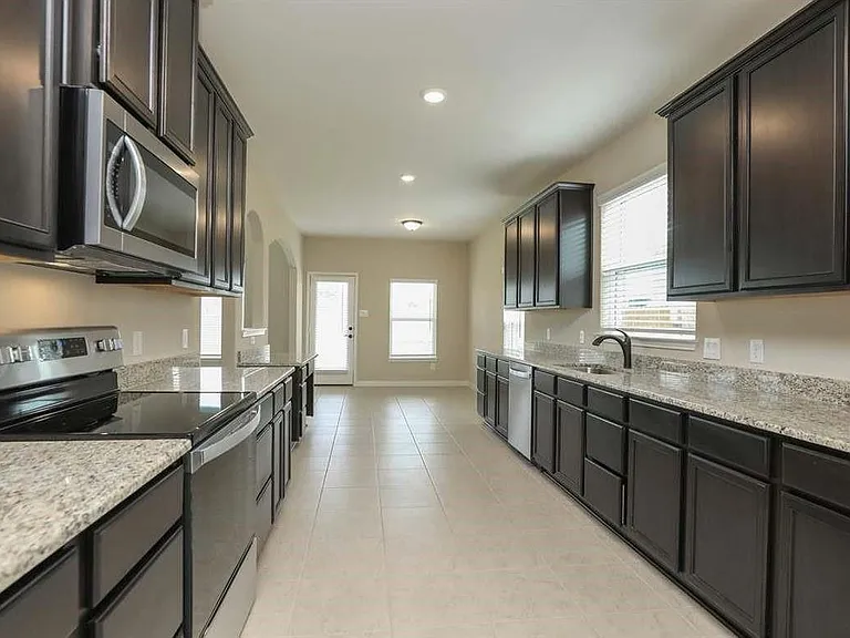 21202 Sunshine Meadow Dr — Photo 6