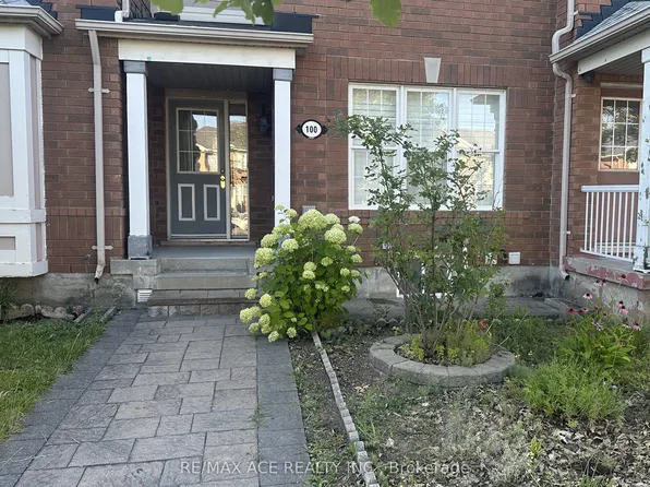 100 Staines Rd, Toronto, ON M1X 1Y9