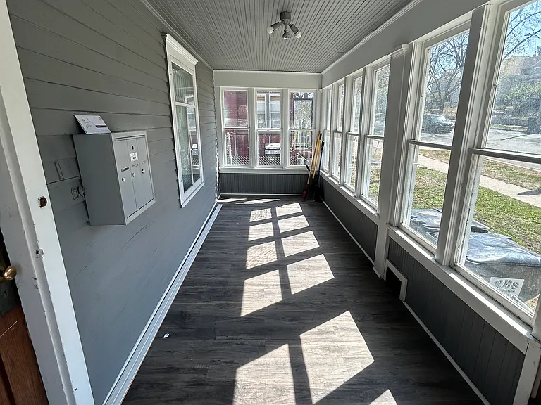 702 S Duluth Ave #2 — Photo 8