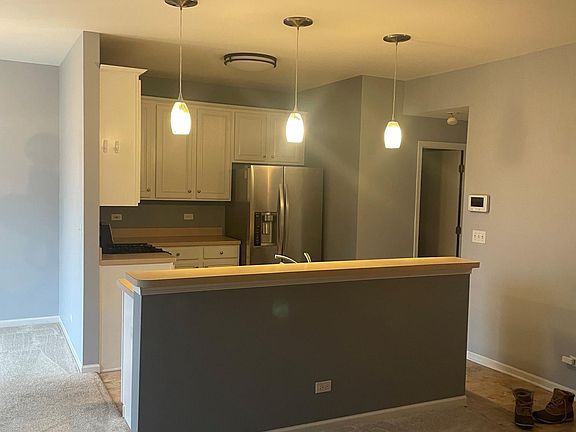 3rd image of 4157 Blackstone Dr