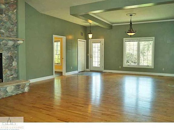4th image of 2798 Granger Dr