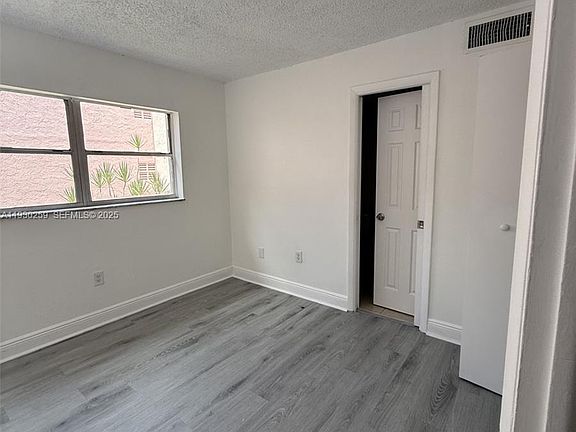 4th image of 19729 SW 114th Ave APT 251