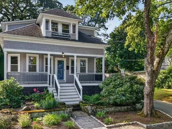 6 Ball St, Dartmouth, MA 02747