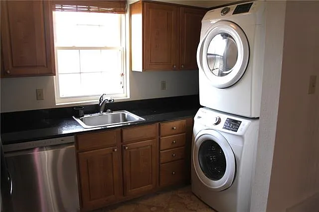 301 Seattle St #5 — Photo 5