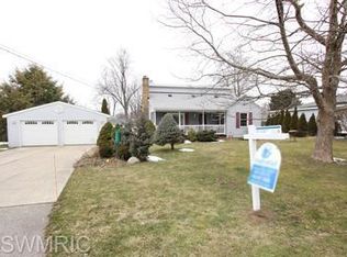 3905 Miramar Ave NE, Grand Rapids, MI 49525