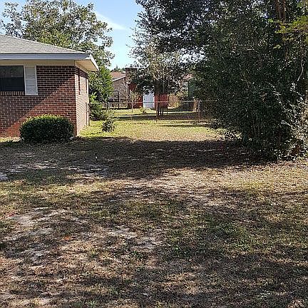 3rd image of 6206 Sarah Dr