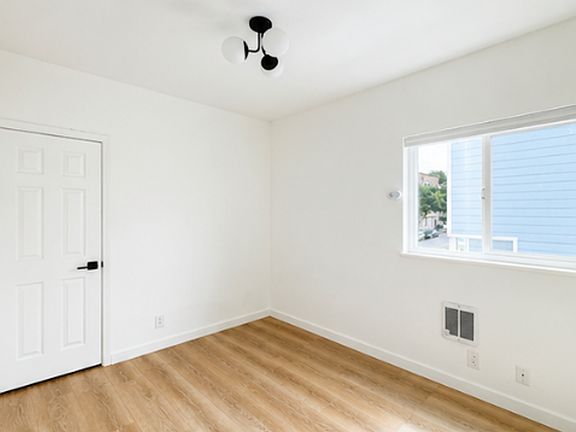 4th image of 2038 McAllister St APT 11