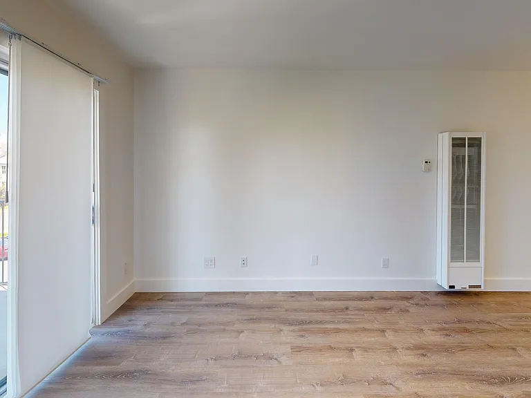 2252 Parker Street — Photo 4