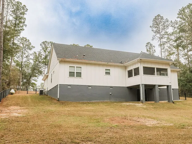 204 Blackberry Ln — Photo 44