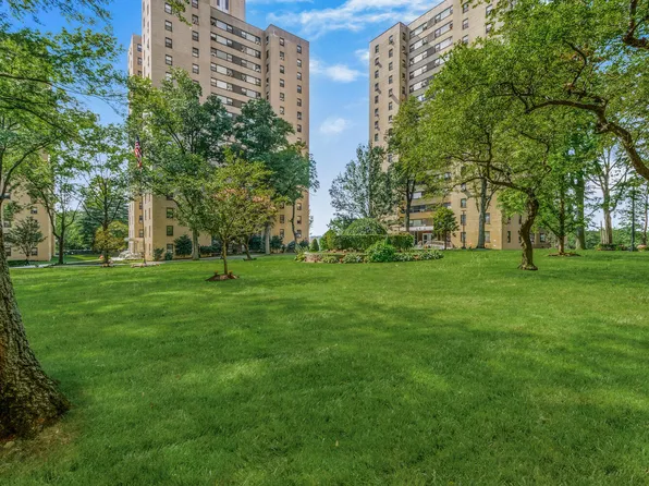 2 Fordham Hill Oval image 30 of 33