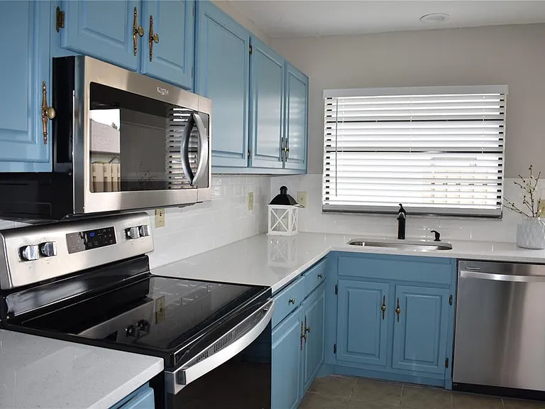 Aura Ct — Photo 11