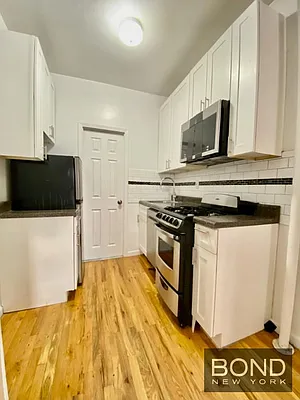 Rented by Bond New York | media 4