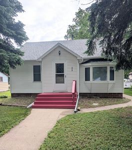 208 S 7th St, Montevideo, MN, 56265