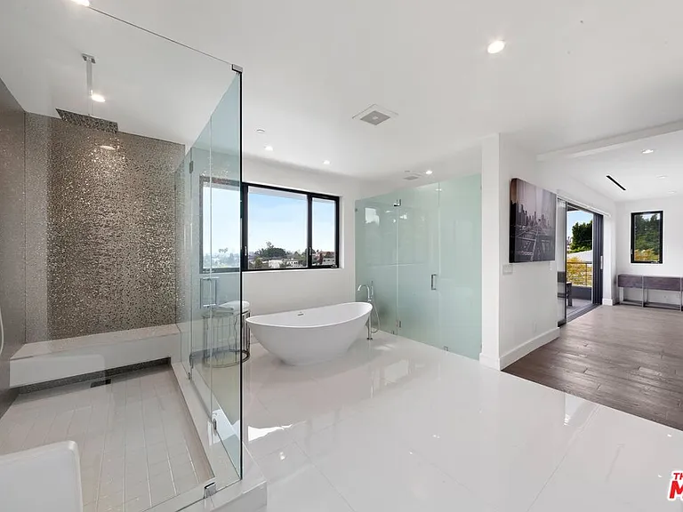2030 Talmadge St — Photo 31