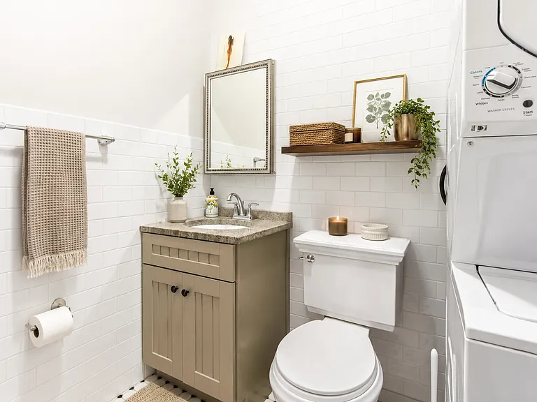 36 Conselyea St #1B — Photo 7