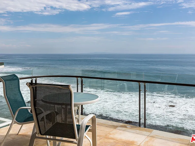 24230 Malibu Rd — Photo 17