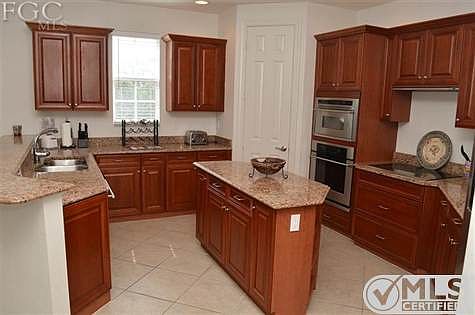 3rd image of 7503 Lake Valencia Ct #1B