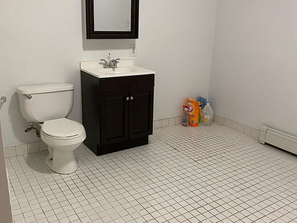 1st image of 397 Westervelt Ave APT 1