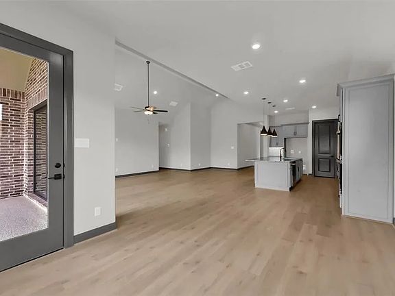 Homesite 5205 dining