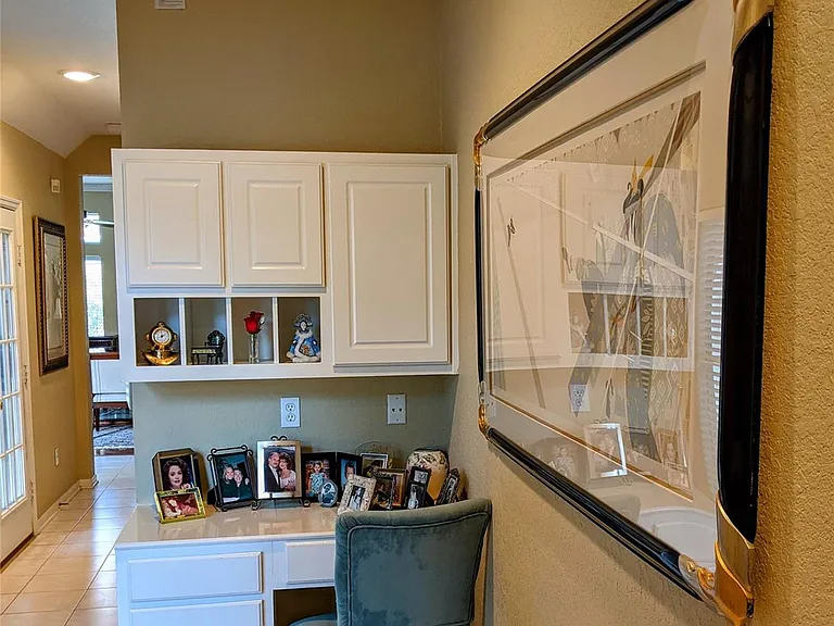 10114 Crescent Bluff Ln — Photo 14