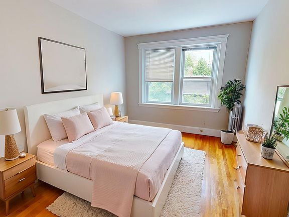3rd image of 20 Gray St #9