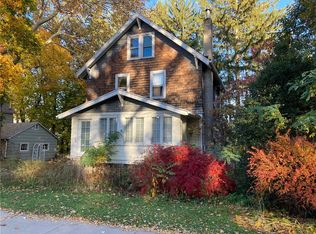 418 Landing Rd N, Rochester, NY 14625