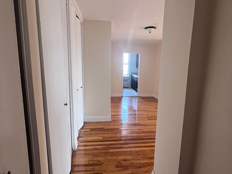 1st image of 53 Hamilton Ave Floor 1