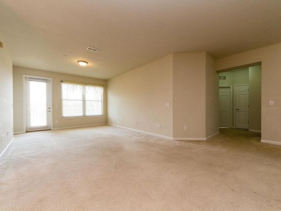 5th image of 13364 Beach Blvd #325