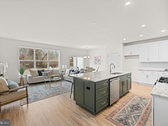 3rd image of 5 Tullow Hill Dr