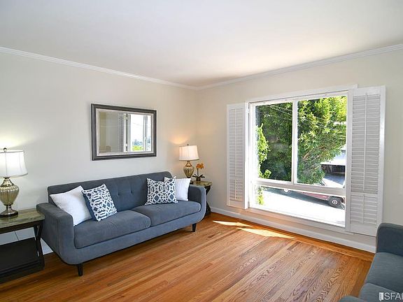 4th image of 1126 Goettingen St