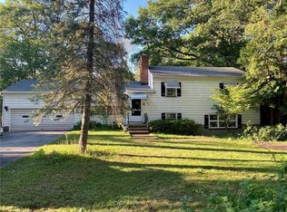 530 Mill Rd, Rochester, NY 14626
