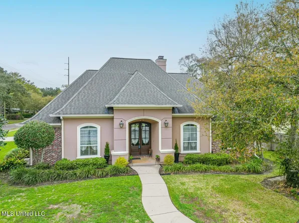 401 Chablis Ln, Biloxi, MS 39531