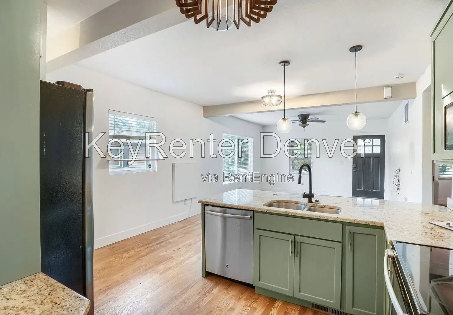 3 bed, 2.0 bath, 1706 sqft, $2,525 — Photo 4