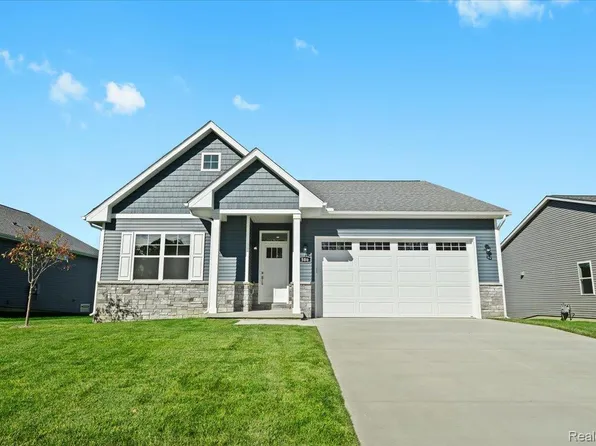 500 Jubilee Dr, Whitmore Lake, MI 48189