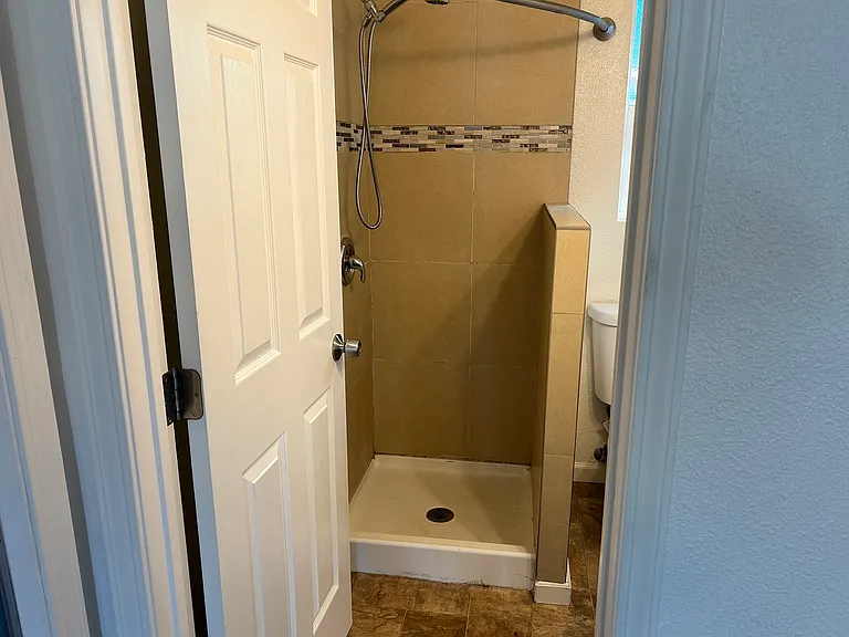 205 Grape St #2 — Photo 6