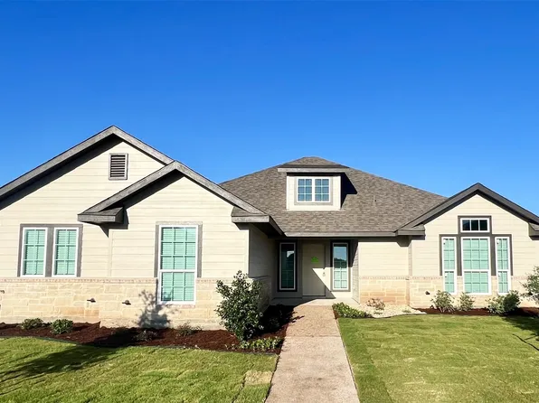 925 Northern Dancer Dr, Hewitt, TX 76643