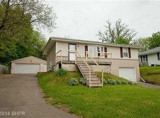 123 E Pleasant View Dr, Des Moines, IA 50315