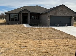 1025 Hickory Ln, Kempner, TX 76539