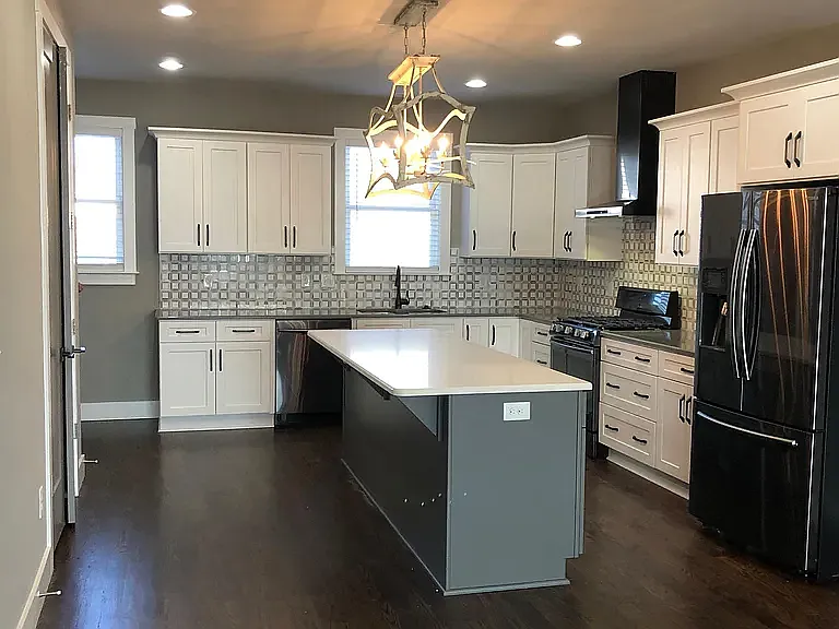2203 Dabbs Ave — Photo 2