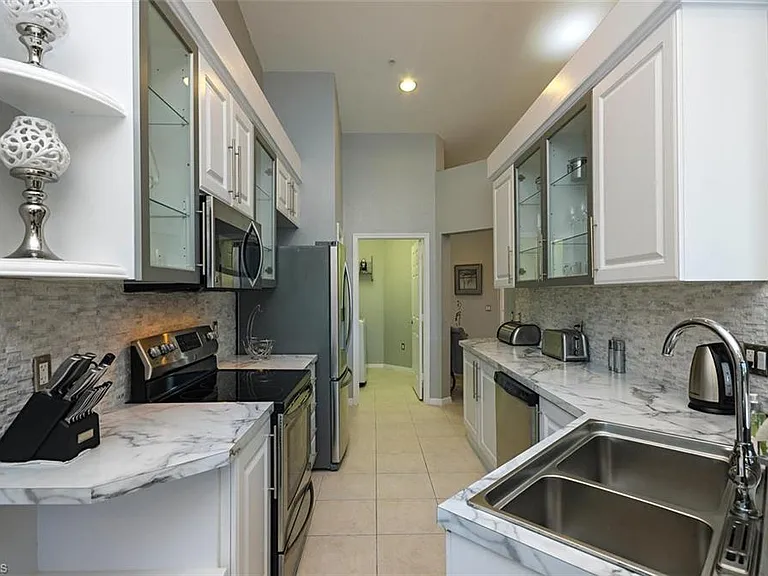 4650 Hawks Nest Way #M-202 — Photo 3