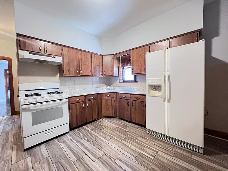 821 N Waller Ave #1 — Photo 16