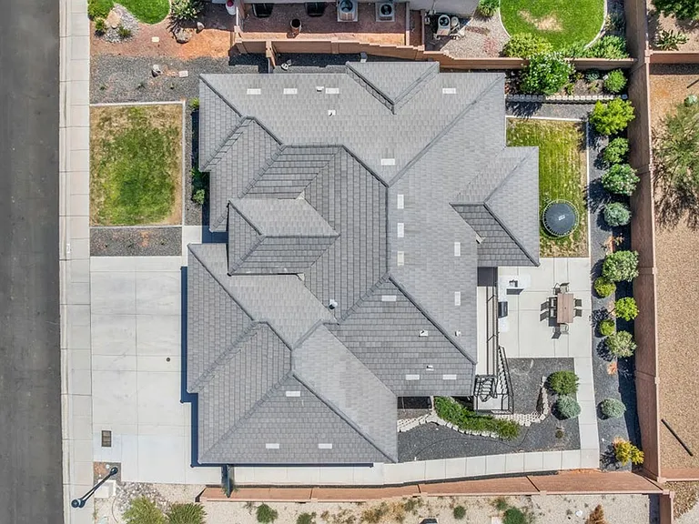 2792 S 3250 W — Photo 3