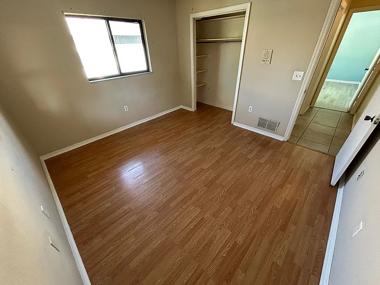 1649 Georgetowne Blvd — Photo 27