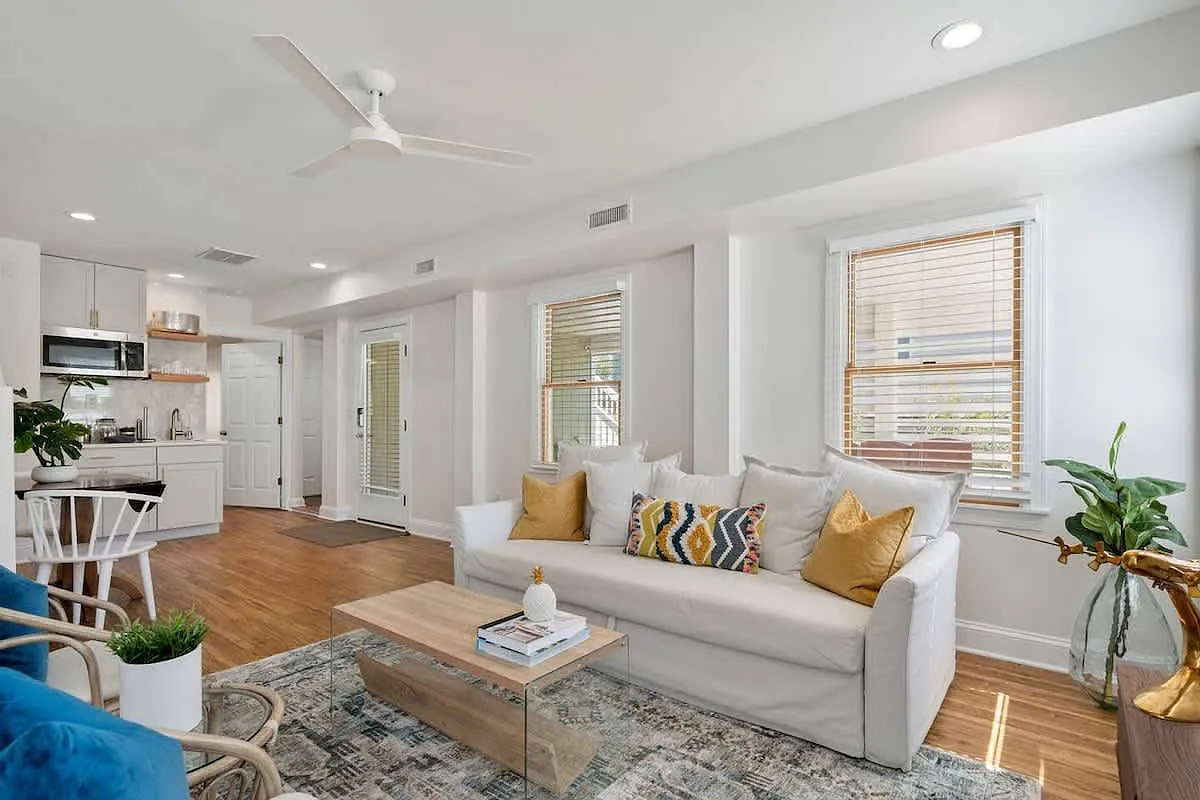 1 bed, 1000 sqft, $1,500 — Photo 2