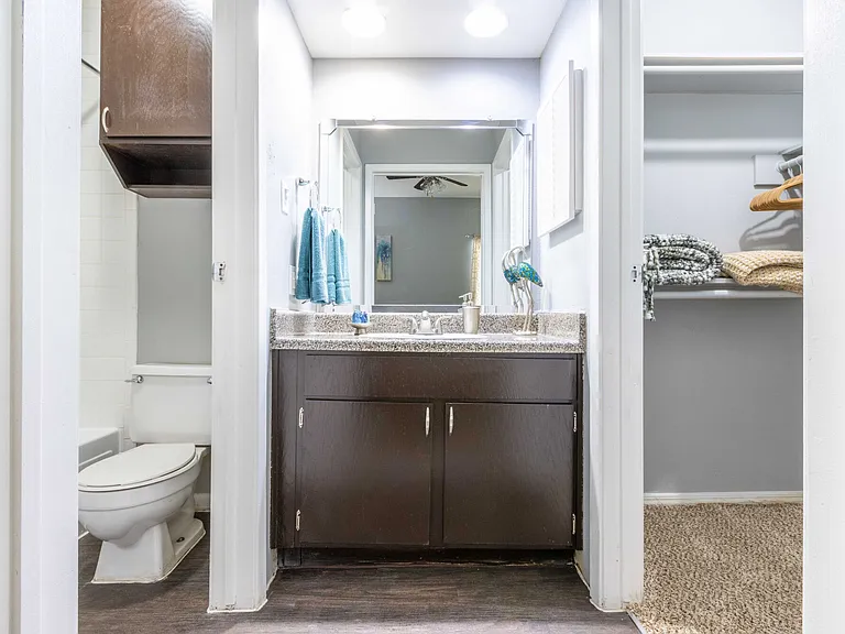 The Enclave At Arlington — Photo 19