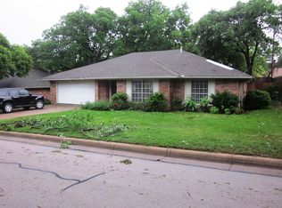 5708 Sagebrush Trl, Arlington, TX 76017
